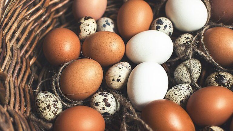 Quail and chicken eggs should be added to men’s diets to preserve potency. 