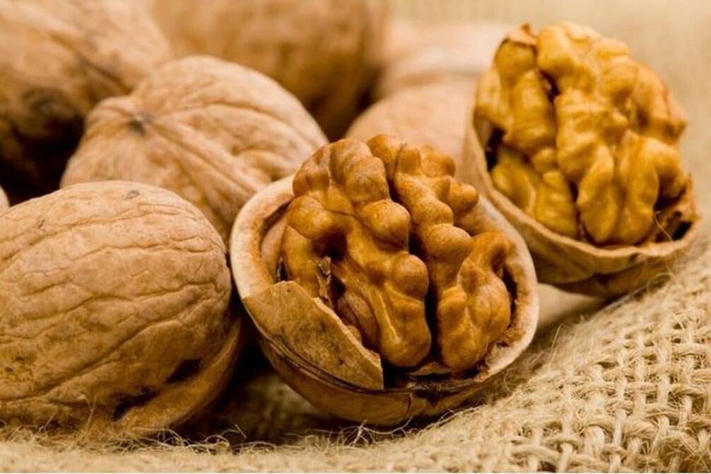 Among nuts, walnuts are the leader in terms of benefits for men.
